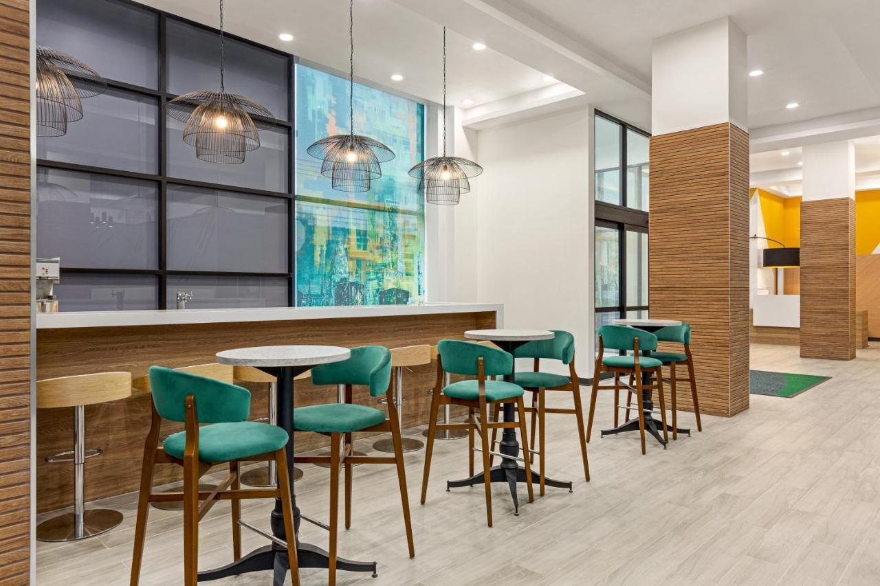 Holiday Inn Lic - Laguardia West, An Ihg Hotel Нью-Йорк Экстерьер фото